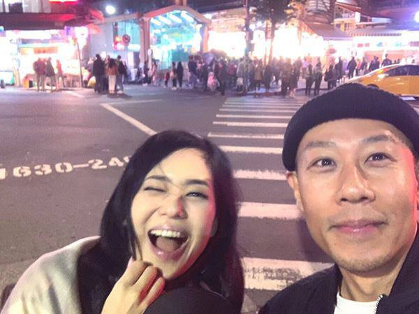 Sau 10 năm đóng cảnh nóng, “nữ hoàng phim người lớn” viên mãn đón song thai ảnh 4 10 nam dong canh nong van lay duoc chong, “nu hoang phim nguoi lon” vien man don song thai - 5