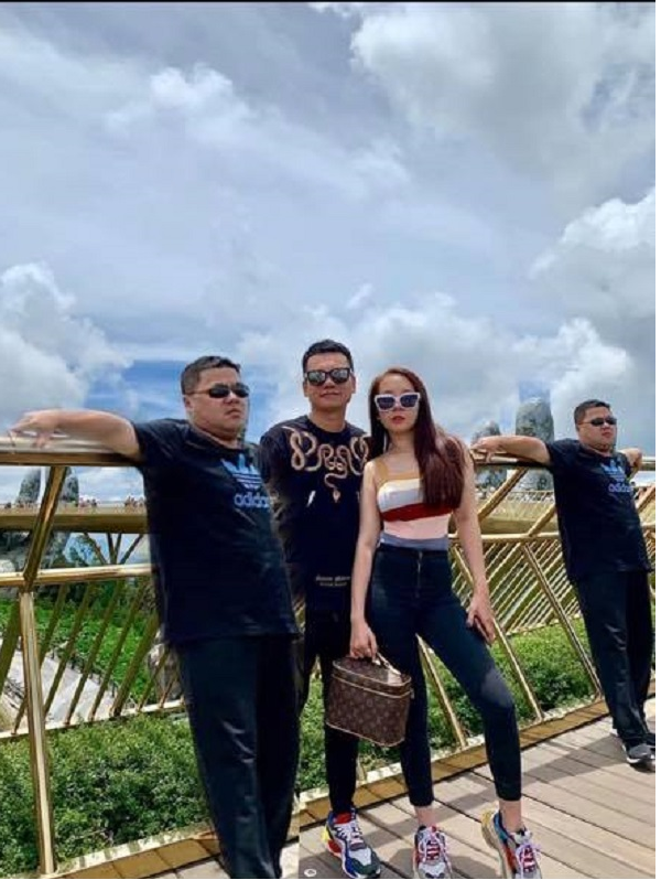 Sao Việt nhờ dân mạng sửa ảnh và cái kết “cười ra nước mắt“ ảnh 6 Cái kết đắng lòng của sao Việt khi nhờ dân mạng xóa ảnh