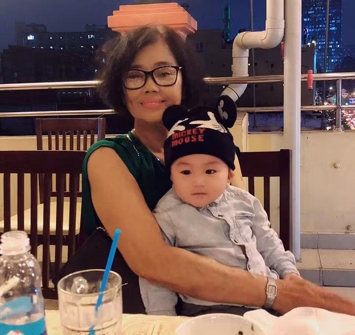 khoe hinh con lon phong phao, lam khanh chi tiet lo dieu bi mat nhung voi xoa di - 3