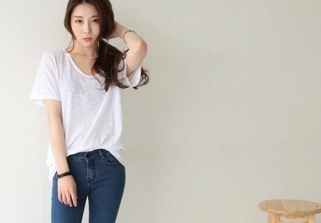 Những cách phối áo phông trắng theo mốt hot nhất 2019