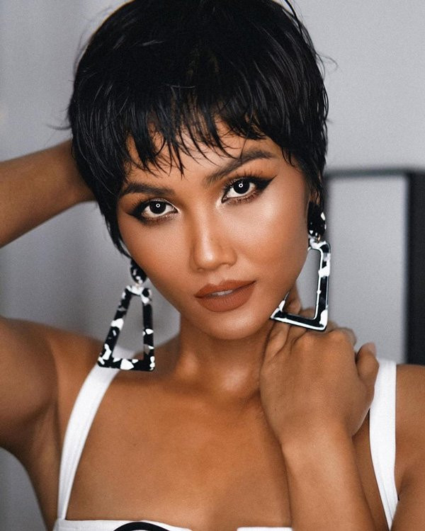 Nhìn mãi không ra Hoa hậu H"Hen Niê da trắng hồng khác lạ ảnh 6 Empty