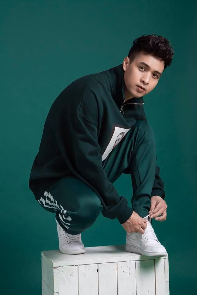 Các ca sĩ mang danh hội chợ nhưng sở hữu tài sản khủng-5