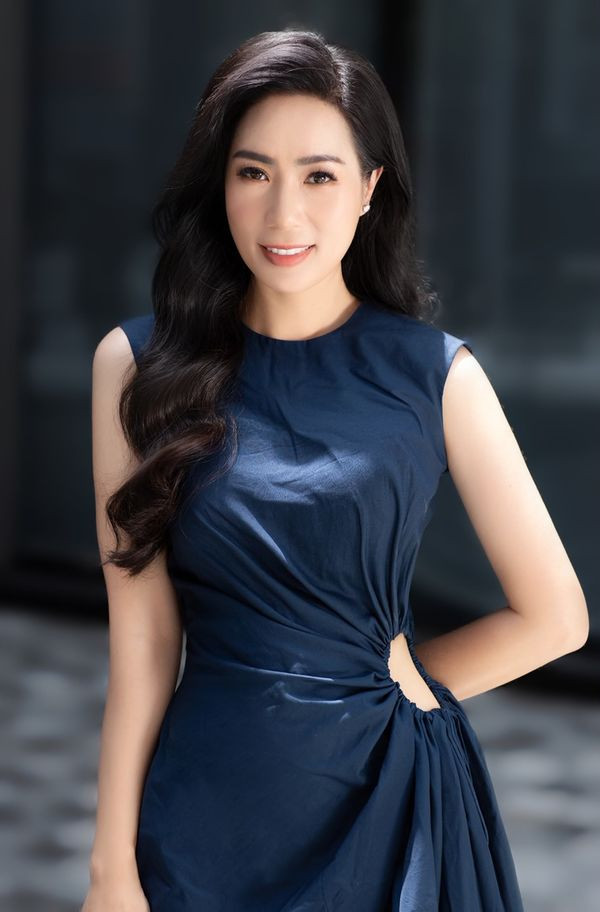 Giật mình khi ngắm cận cảnh nhan sắc lão hoá ngược của NSƯT Trịnh Kim Chi ảnh 6