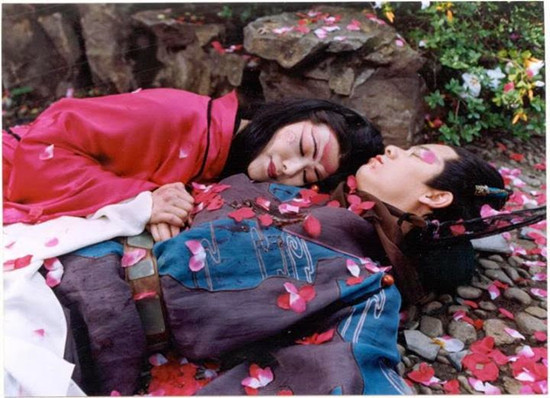 7 mối tình thú vị ít người biết trong tiểu thuyết của Kim Dung hình ảnh 5 7 moi tinh thu vi it nguoi biet trong tiẻu thuyét của kim dung hinh anh 5