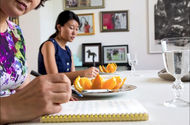 Cận cảnh lớp học “quý tộc” trị giá 16 nghìn USD của chị em nhà giàu ảnh 4 Cận cảnh lớp học “quý tộc” trị giá 16 nghìn USD của chị em nhà giàu ảnh 4