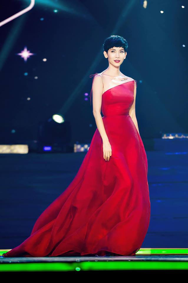 Những mỹ nhân Vbiz chứng minh “gái một con trông mòn con mắt" là có thật ảnh 20 Những mỹ nhân Vbiz chứng minh “gái một con trông mòn con mắt" là có thật ảnh 20