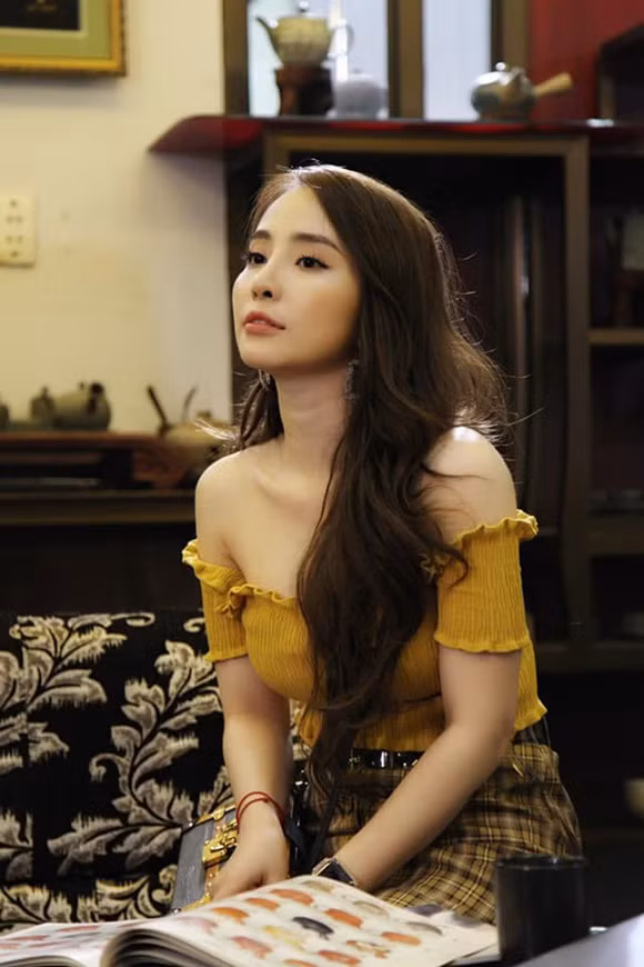 Nhã Tuesday trong phim dùng tài lẫn sắc phá hoại hạnh phúc người ta, vậy mà ngoài đời lại liên tục lộ khuyết điểm thế này!-3