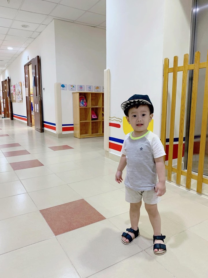 Sau cuộc ly hôn nhiều ồn ào, Việt Anh nghẹn ngào tuyên bố làm điều này với con trai ảnh 5 Sau cuộc ly hôn nhiều ồn ào, Việt Anh tuyên bố sẽ làm mọi cách để con trai vào Sài Gòn sống-5