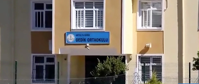 Thổ Nhĩ Kỳ: Giáo viên làm học sinh phát khóc vì nói "thế giới sắp kết thúc" ảnh 1 Thổ Nhĩ Kỳ: Giáo viên làm học sinh phát khóc vì nói “thế giới sắp kết thúc“ - ảnh 1