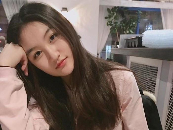 Sao nhí Trung Quốc từng bị quay lưng vì mũm mĩm "dậy thì thành công" ở tuổi 18
