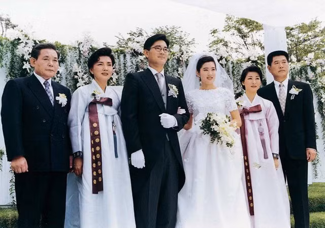 Khí chất bất phàm của “tiểu công chúa” Tập đoàn Samsung: 15 tuổi phải đi lùi mới tới vạch đích ảnh 8 khi chat bat pham cua "tieu cong chua" tap doan samsung: 15 tuoi phai di lui moi toi vach dich - 8