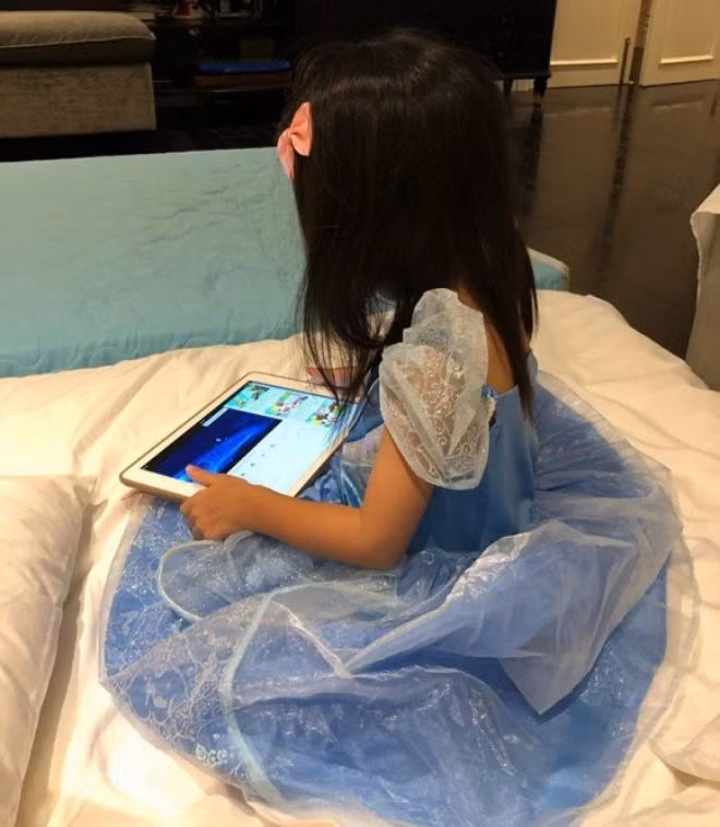 Chặng đường 10 năm từ yêu đến cưới của Tăng Thanh Hà và Louis Nguyễn: Đẹp như cổ tích ảnh 28 Chặng đường 10 năm từ yêu đến cưới của Tăng Thanh Hà và Louis Nguyễn: Cổ tích đời thường là đây chứ đâu!-28