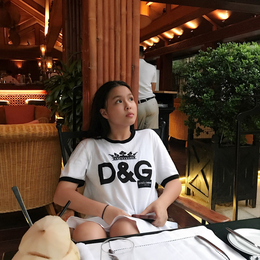 Con gái lớn của Phượng Chanel 16 tuổi đã là tín đồ hàng hiệu ảnh 23 Con gái lớn của Phượng Chanel 16 tuổi đã là tín đồ hàng hiệu ảnh 23