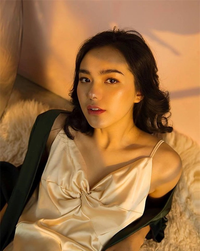 4  4 bong hong lai tuoi 18 xinh dep sexy biet nhieu thu tieng