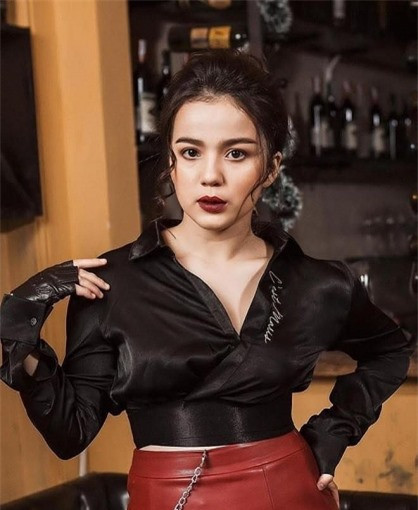 4  4 bong hong lai tuoi 18 xinh dep sexy biet nhieu thu tieng