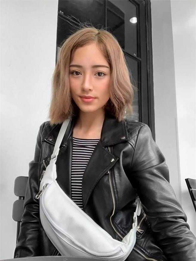 4  4 bong hong lai tuoi 18 xinh dep sexy biet nhieu thu tieng