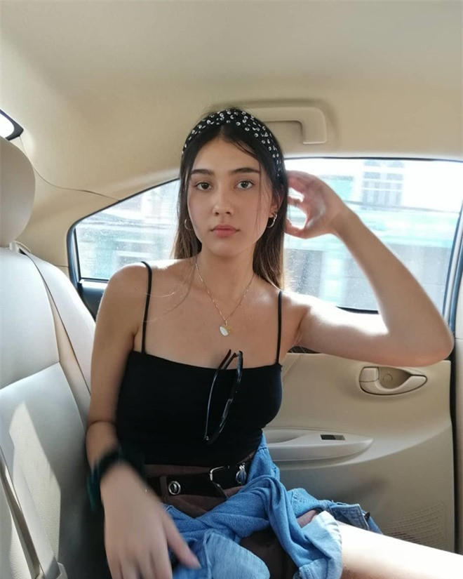 4  4 bong hong lai tuoi 18 xinh dep sexy biet nhieu thu tieng