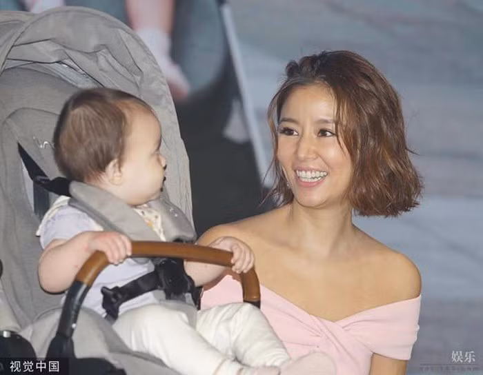 Ảnh chưa chỉnh sửa của Lâm Tâm Như gây tranh cãi ảnh 2