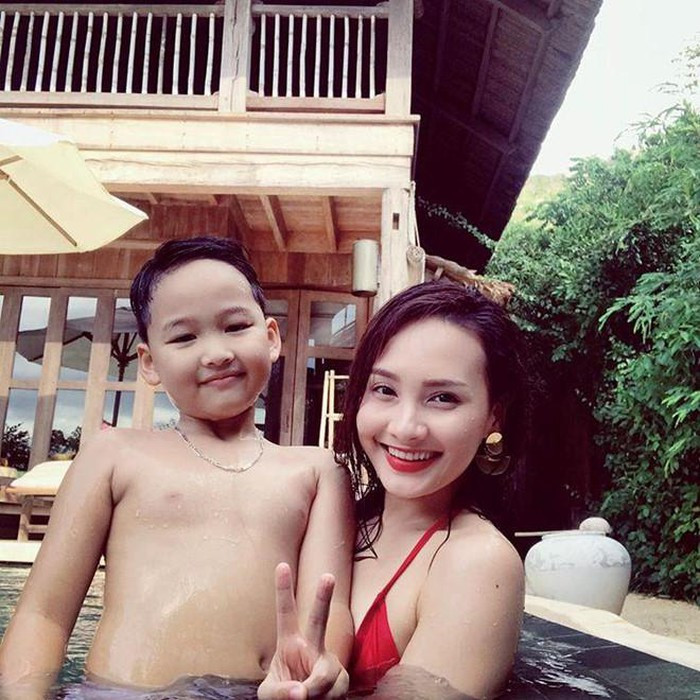 Khóc nức nở trên phim, Bảo Thanh ngoài đời được chồng yêu hết mực ảnh 7 Khóc nức nở trên phim, Bảo Thanh ngoài đời được chồng yêu hết mực ảnh 7