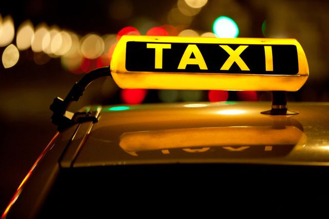 “Bác tài” hài hước gây sốt với dịch vụ chuyện trò cùng hành khách