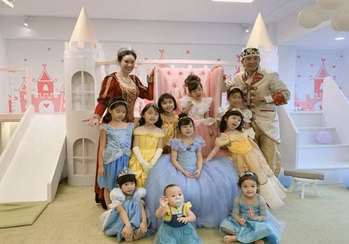 Choáng ngợp sinh nhật lộng lẫy của “tiểu công chúa” nhà sao Hoa ngữ