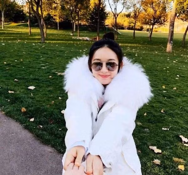 Chồng nhà người ta: Phùng Thiệu Phong mỗi ngày đều hết lời khen Triệu Lệ Dĩnh xinh đẹp ảnh 9