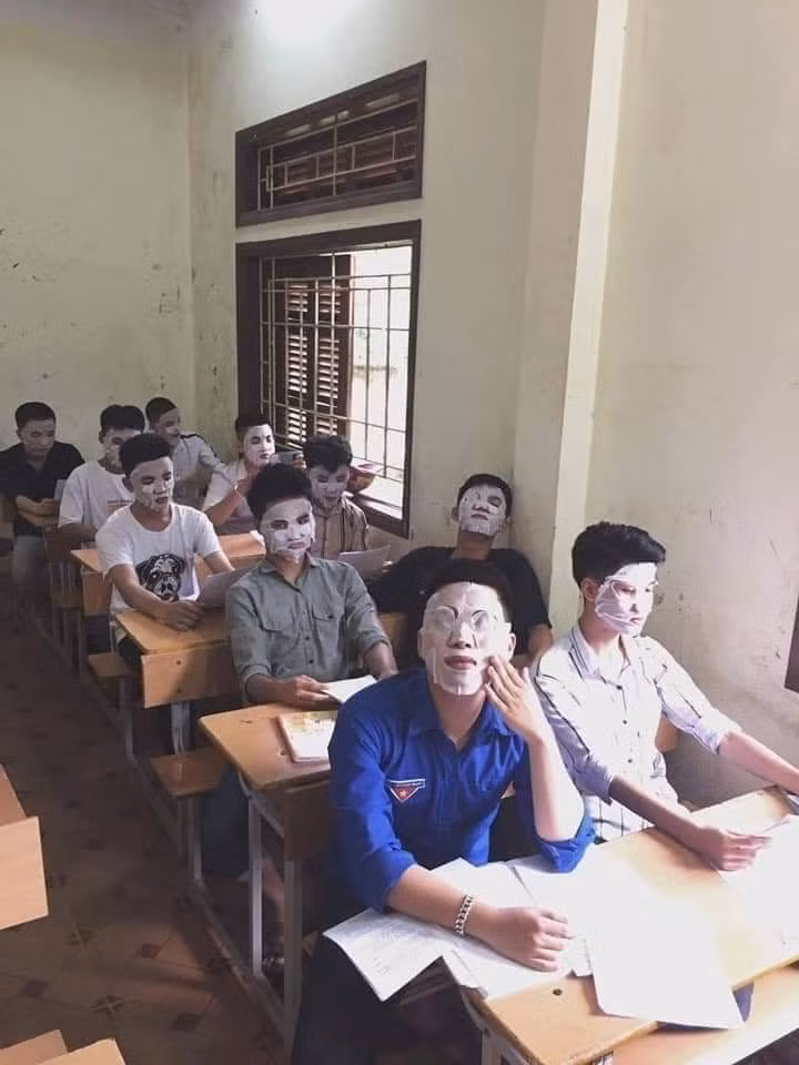 Tranh thủ giờ giải lao.