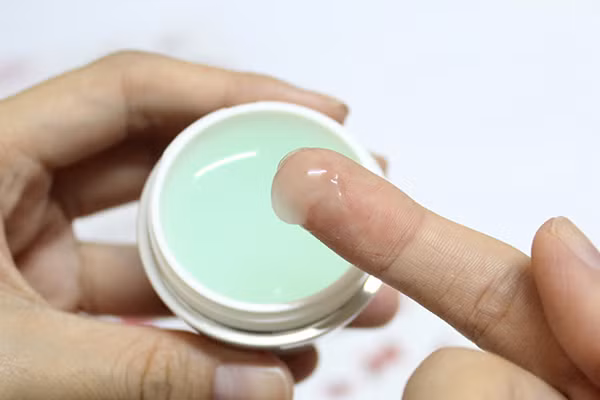 3. Kem dưỡng ẩm dạng lỏng