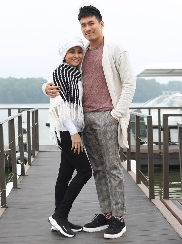 Kiều Minh Tuấn kém Cát Phượng tới 18 tuổi. (Ảnh: Dũng Đặng)