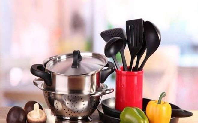 Những chất độc đáng sợ được tìm thấy trong dụng cụ nấu ăn