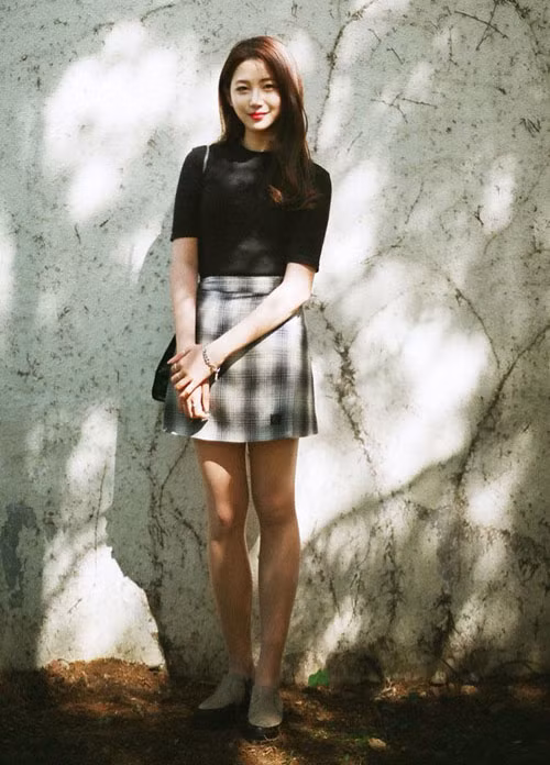 3 kiểu chân váy xinh yêu nữ sinh Hàn chuộng nhất khi đi học