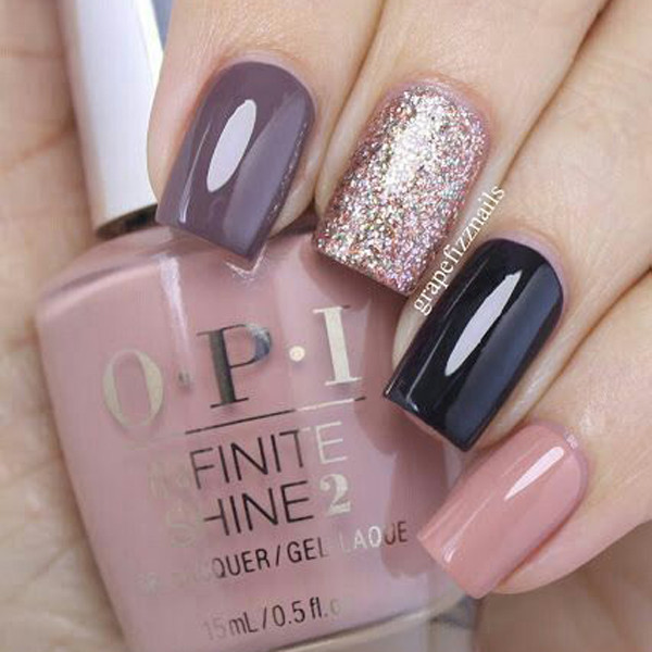 Kiểu sơn móng nhiều màu kết hợp với nhũ