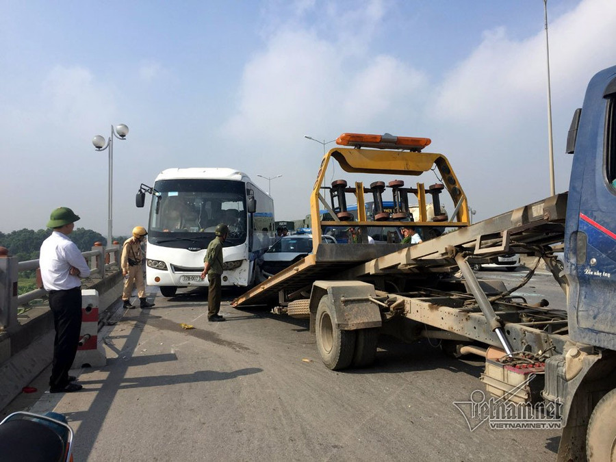 tai nạn,tai nạn giao thông,tai nạn liên hoàn,cầu Thanh Trì,Hà Nội