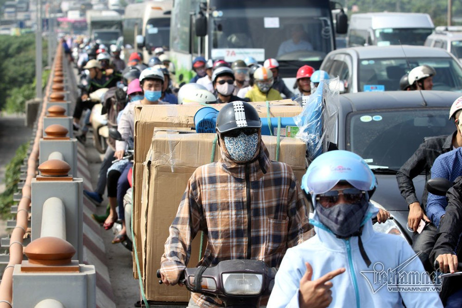 tai nạn,tai nạn giao thông,tai nạn liên hoàn,cầu Thanh Trì,Hà Nội