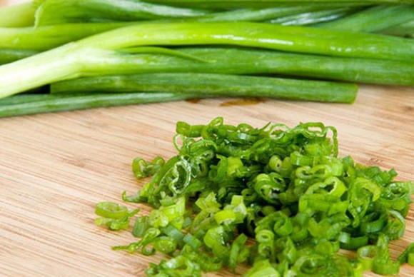 Tỏi, hành lá... những thứ khó ăn hóa ra lại là thần hộ mệnh cho sức khỏe ảnh 1 Tỏi, hành lá... những thứ khó ăn hóa ra lại là thần hộ mệnh cho sức khỏe