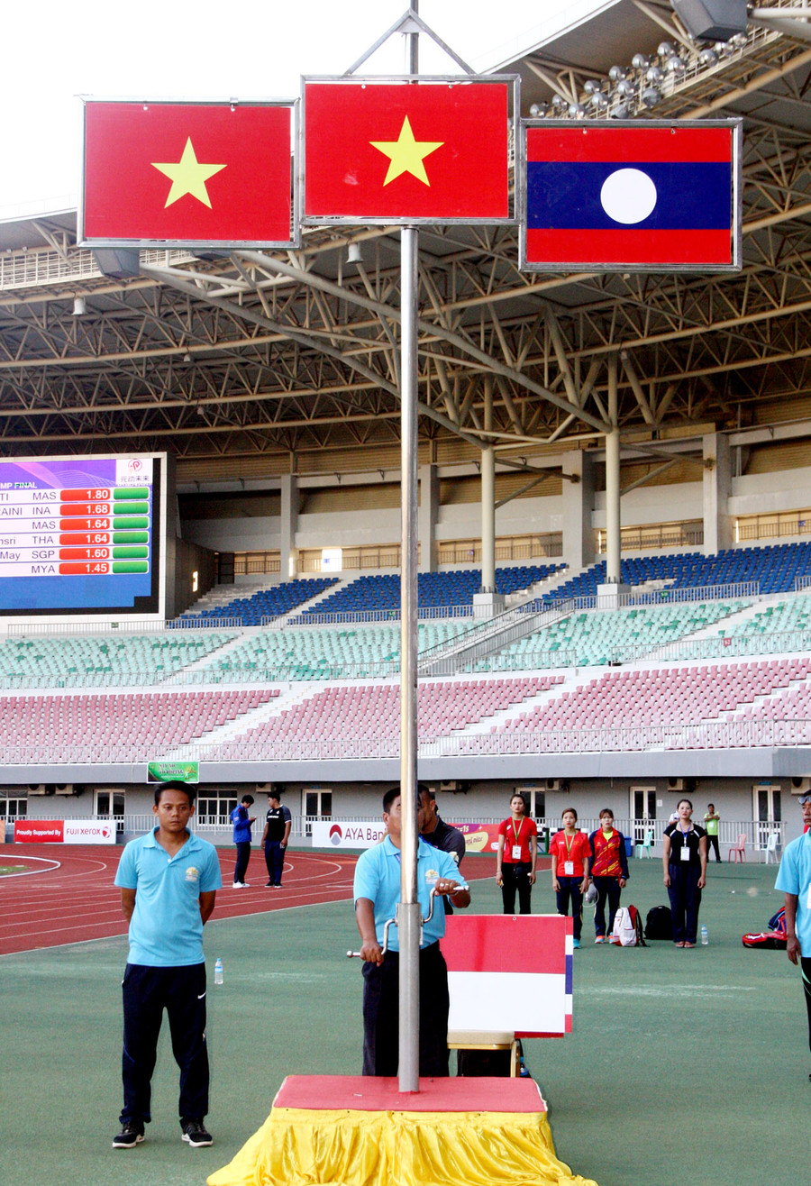 Quốc kỳ, Quốc ca Việt Nam liên tiếp tung bay và vang lên trên đất nước Myanmar.