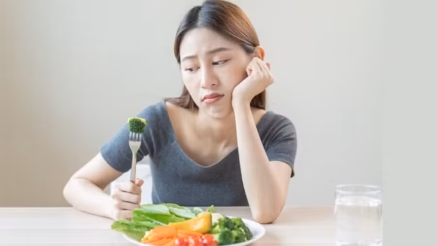 Áp dụng chế độ ăn thuần chay có thể làm tăng nguy cơ phát triển chứng rối loạn ăn uống. (Ảnh: ITN) Áp dụng chế độ ăn thuần chay có thể làm tăng nguy cơ phát triển chứng rối loạn ăn uống. (Ảnh: ITN)