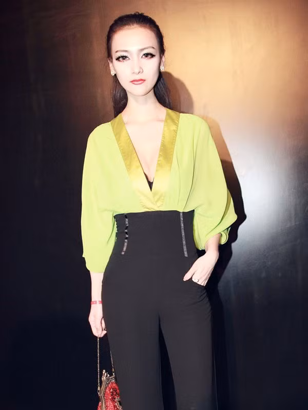 di lam dung mac may mau ao nay, hoac khong phong cach cua cac nang se tut hang the tham - 12