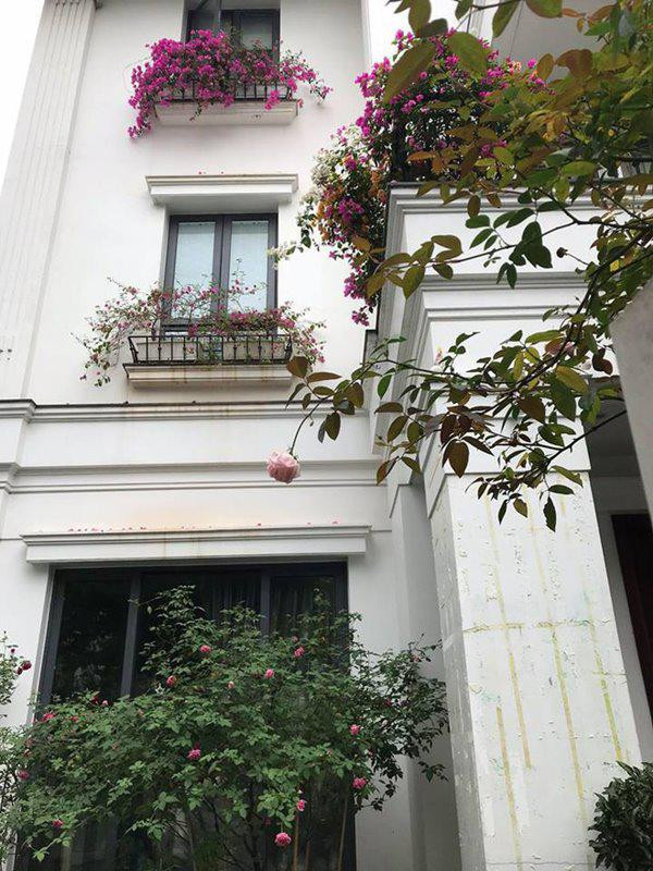 cuoc song suong nhu tien trong can nha trieu do, ngap hoa hong cua nu ca si my dung - 2