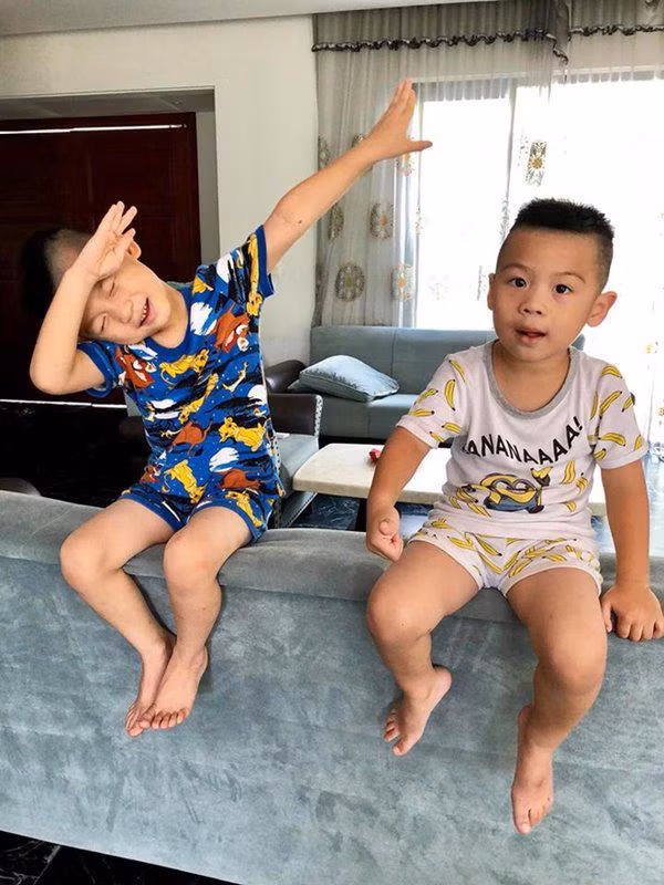 cuoc song suong nhu tien trong can nha trieu do, ngap hoa hong cua nu ca si my dung - 9