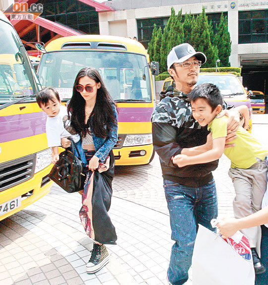 Vì sao con trai mới sinh của Trương Bá Chi mang họ mẹ? ảnh 5 Ngôi sao - Nguyên nhân con trai mới sinh của Trương Bá Chi mang họ mẹ (Hình 5).