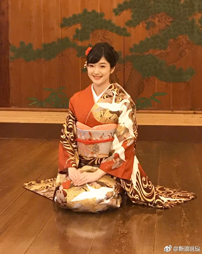 Tân Hoa hậu Nhật Bản 2019: Học vấn siêu đỉnh gây choáng, nhưng nhan sắc vẫn là điều gây tranh cãi - Ảnh 6. Tân Hoa hậu Nhật Bản 2019: Học vấn siêu đỉnh gây choáng, nhưng nhan sắc vẫn là điều gây tranh cãi - Ảnh 6.