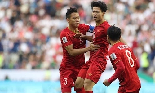 Công Phượng ghi bàn trong trận gặp Jordan ở vòng 1/8 giải Asian Cup. Ảnh: Anh Khoa.