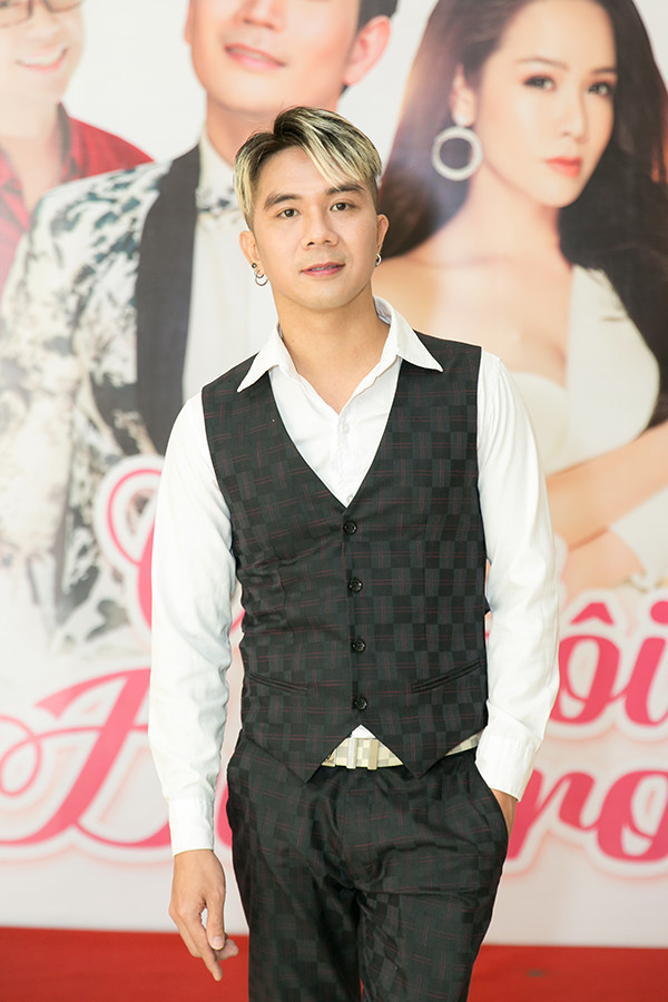 Vợ Khánh Đơn nói về cách chồng mình ứng xử với tình cũ