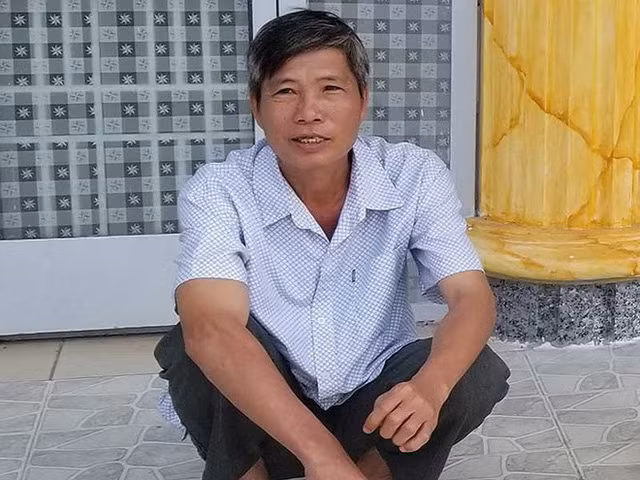 Ông Dữ (nguyên đơn) trước giờ xử phúc thẩm.