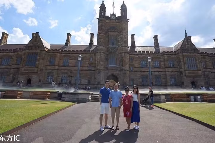 5- Đại học Sydney (Australia) với kiến trúc cổ kính.