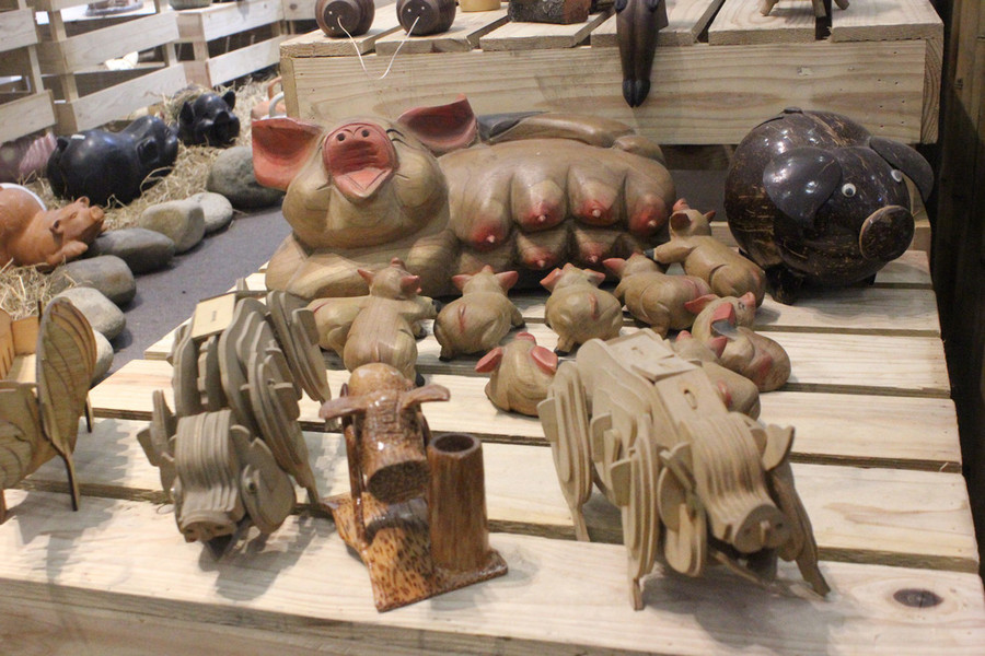 Ngắm đàn heo độc đáo ngàn con của nhà sử học Dương Trung Quốc - Ảnh 11. Ngắm đàn heo độc đáo ngàn con của nhà sử học Dương Trung Quốc - Ảnh 11.