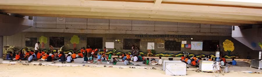 Những điều kỳ lạ nhất tại một số trường học trên thế giới, điều số 4 học sinh nào cũng mong ước - Ảnh 1. Những điều kỳ lạ nhất tại một số trường học trên thế giới, điều số 4 học sinh nào cũng mong ước - Ảnh 1.