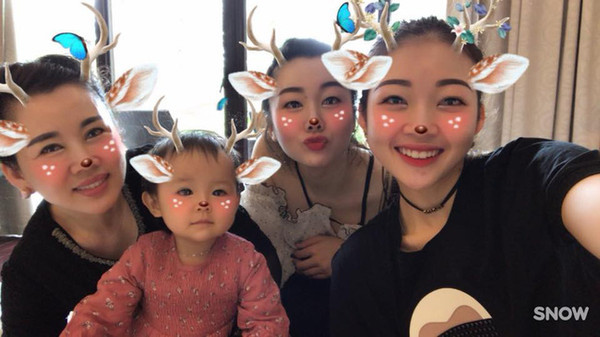 Cận cảnh nhan sắc đáng ngưỡng mộ của mẹ cô dâu trong đám cưới khủng tại Nam Định