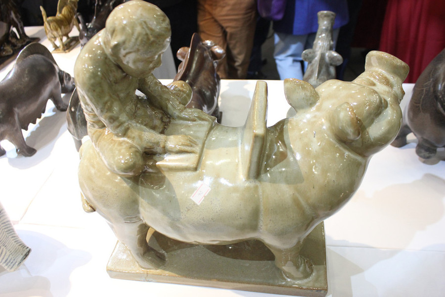 Ngắm đàn heo độc đáo ngàn con của nhà sử học Dương Trung Quốc - Ảnh 6. Ngắm đàn heo độc đáo ngàn con của nhà sử học Dương Trung Quốc - Ảnh 6.